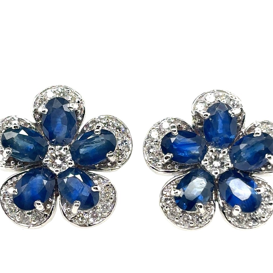 5.75ct 10 oval Blue Sapphire & 0.60ct 42 Stones Round Dia. G/SI Earrings