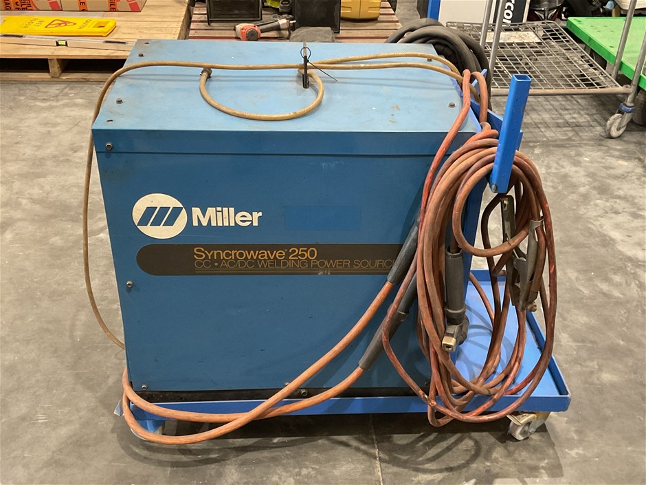 <p>Miller - Syncrowave 250 AC/DC Welder</p>