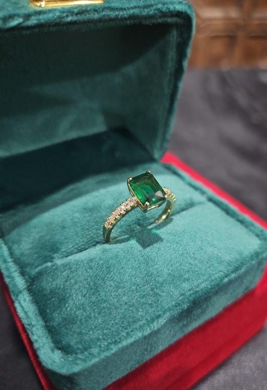 14K/Italy 2.0ct Green Emerald Cut Yellow Gold Filled Ring(stamped)-8US