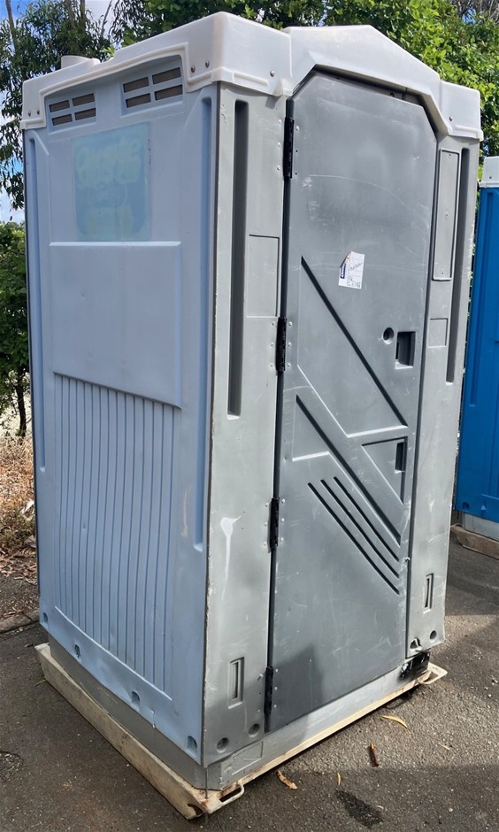 Portable Toilet - Fresh Water Flush - Burleigh Heads
