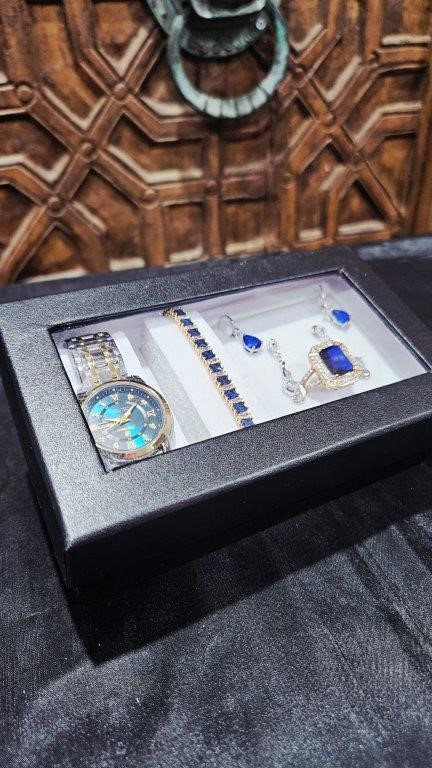 5-Piece Jewellery Set.Watch,Bracelet, Ring & Two Earrings(Gift Box Included
