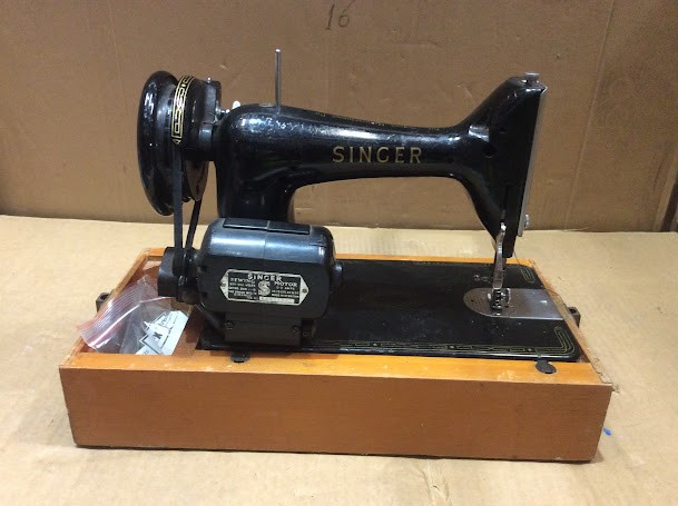 Singer 99K Sewing Machine