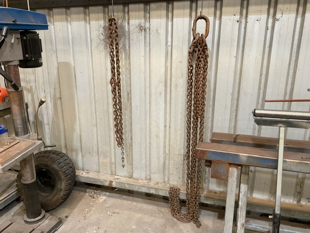 <p>2 Chains</p>