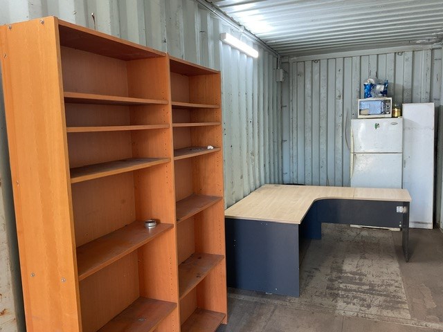 <p>Office Furniture In Container</p>