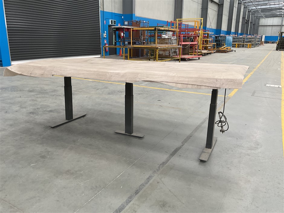 Height Adjustable Desk