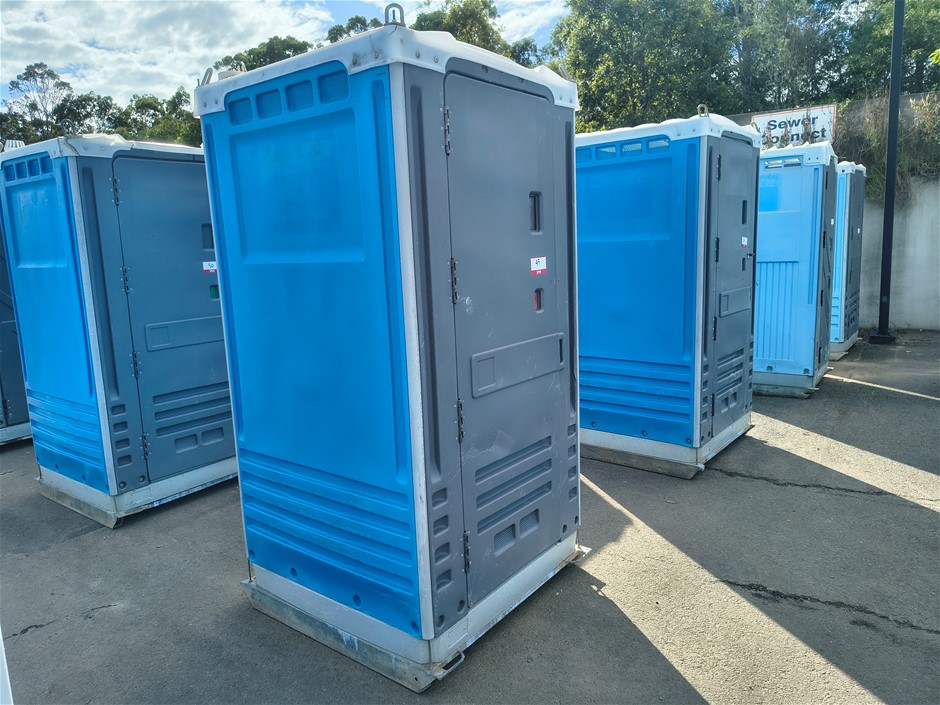 Portable Toilet - Fresh Water Flush - Forest Lake