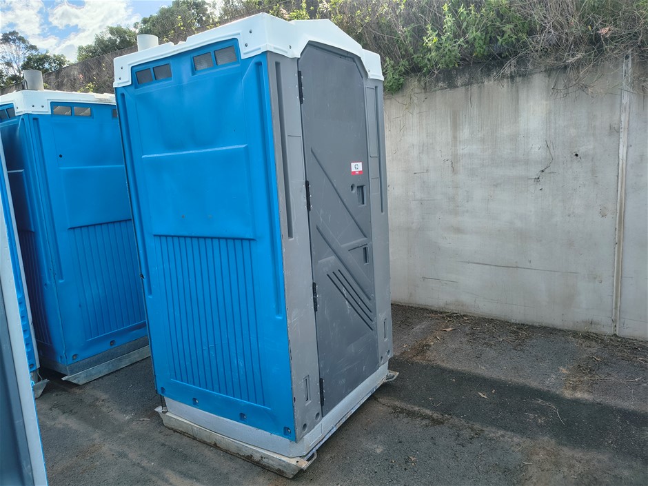 Portable Toilet - Fresh Water Flush - Forest Lake