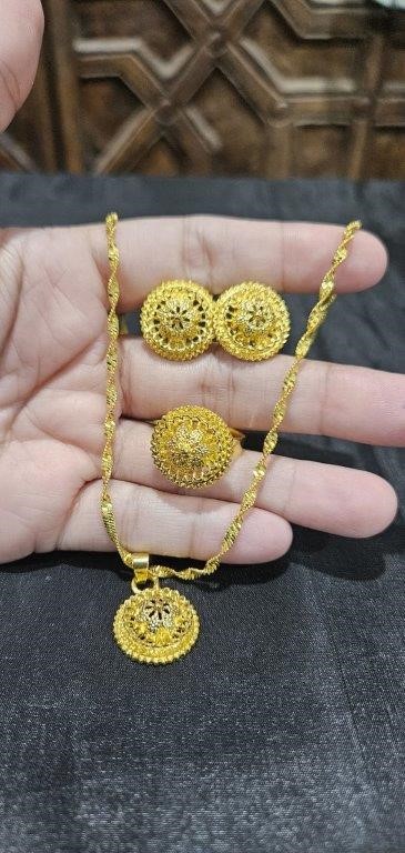 Jewelzmerchants  Auction Event +Bunos Gift