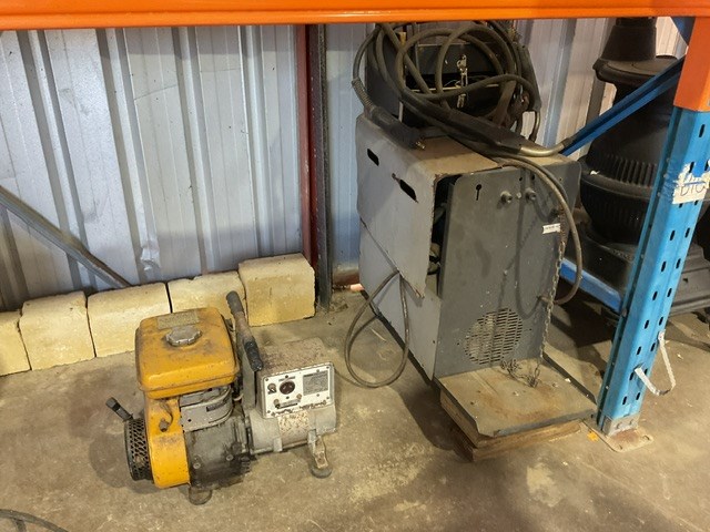 <p>Auto plus 171 Welder and Robin LG102 Generator </p>