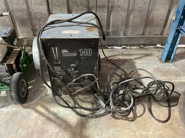 <p>CIG Transarc 140 Welder</p>
