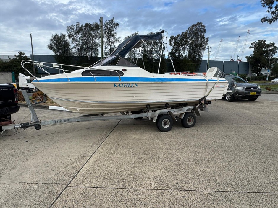 Yalta Craft 6.4m Half Cabin