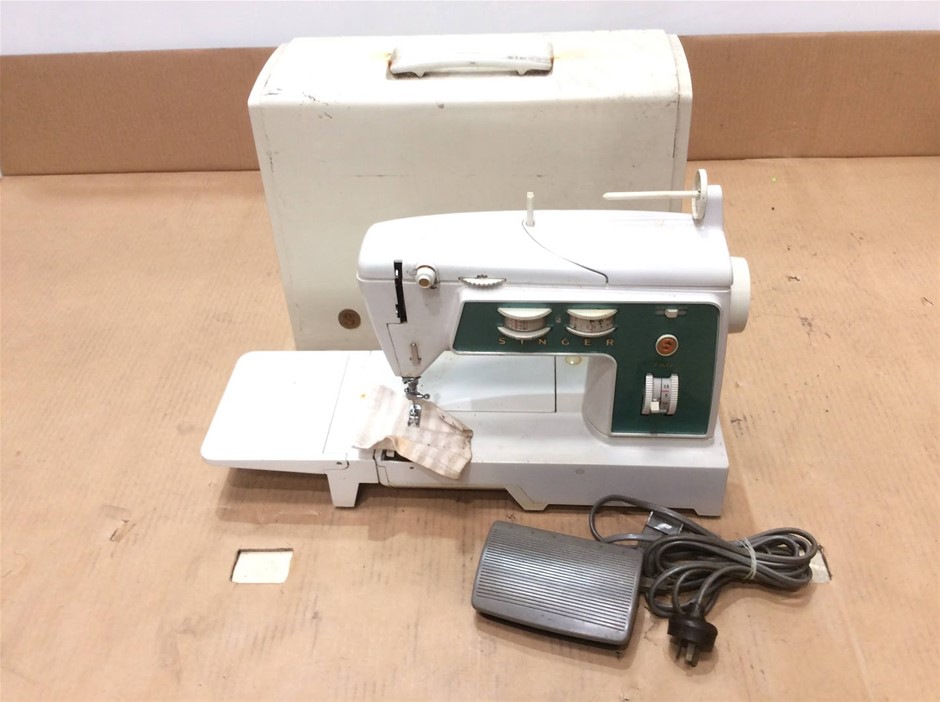 Singer Model 766 Sewing Machine