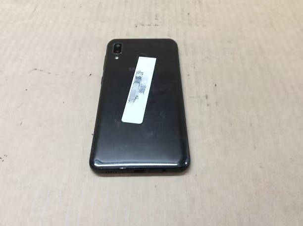 SAMSUNG Galaxy A20 Phone 32GB