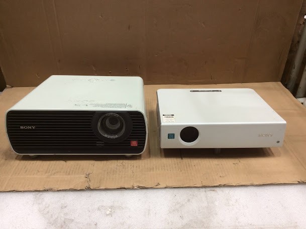 Sony VPL-CS6&VPL-EW130 Data Projectors (Lot of 2)