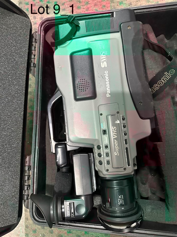 END OF LEASE SALE: Panasonic VHS Movie Camera