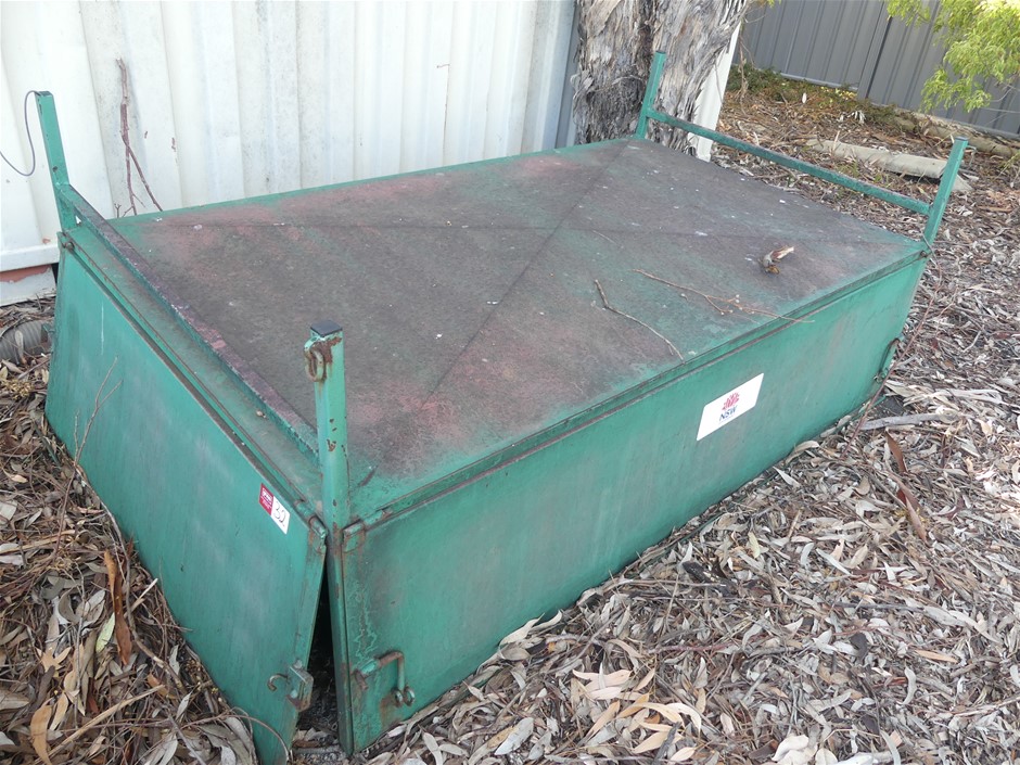 <B>Metal Utility / Trailer Canopy</B>
