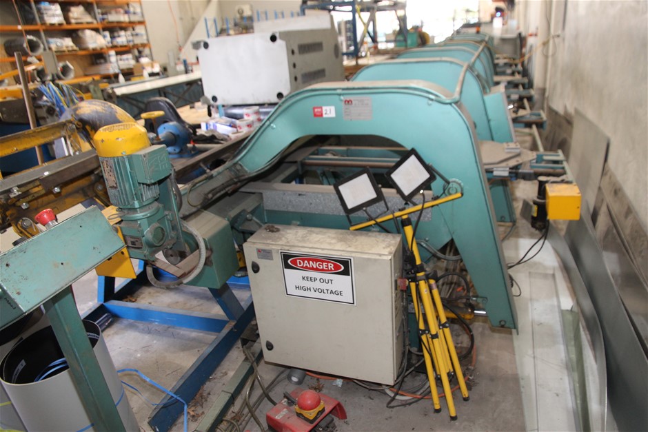 2000 Machine Maker S/F Apron Hydraulic Folder