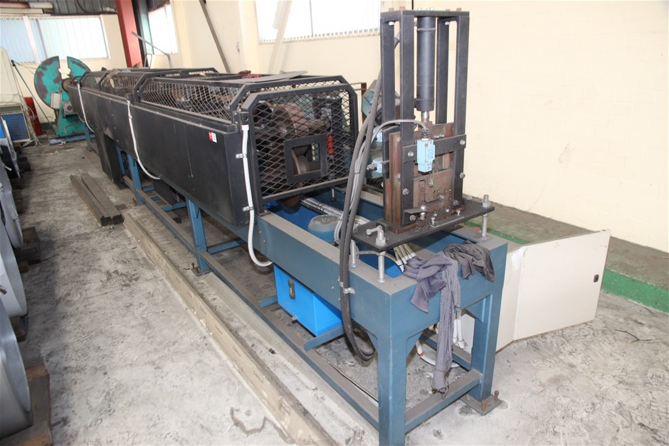 <B>GLK Sheet Metal Form Roller Machine</B>