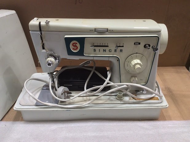 Singer 467 Sewing Machine