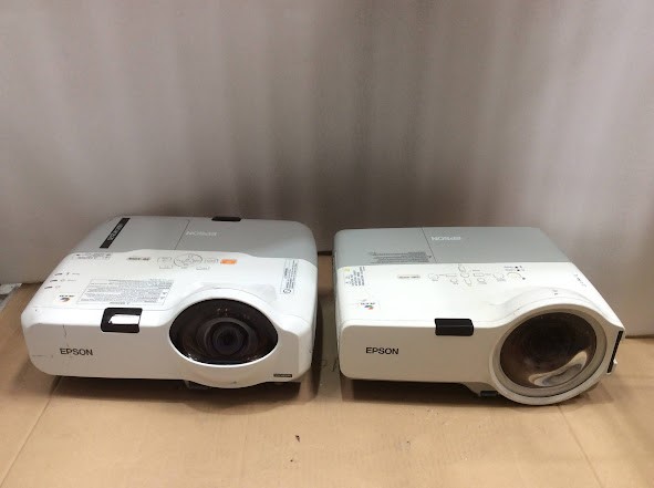 Epson EB-435W&EMP-400W Projectors (Lot of 2)