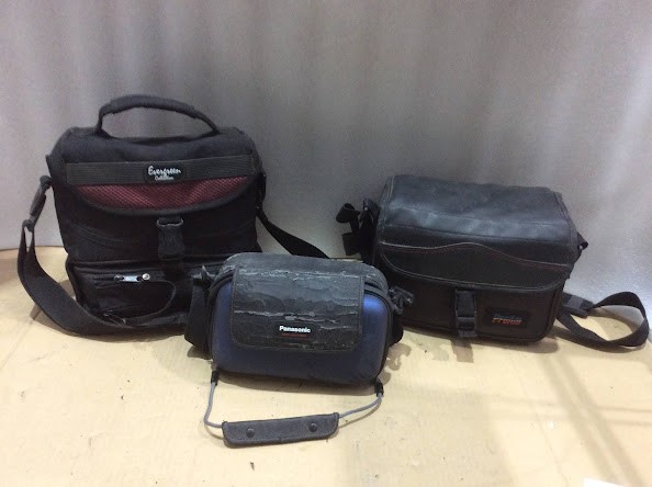 Panasonic VDR-D300&JVC GR-AX7&Hitachi DZ-MV208E Camcorder Set(Lot of 3)