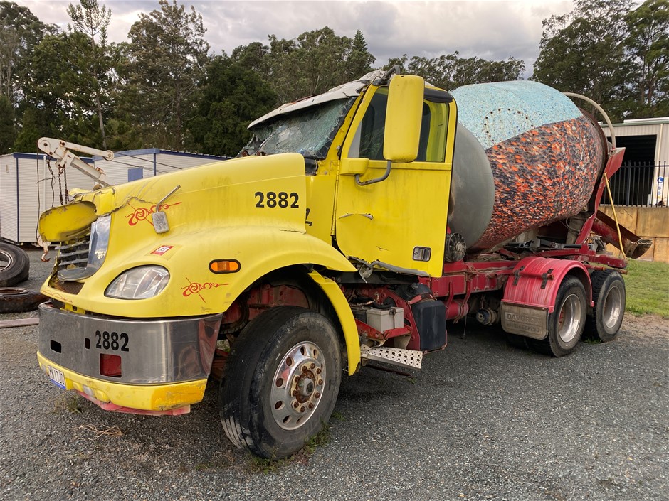 2011 Freightliner CL112 6 x 4 Concrete Agitator Truck