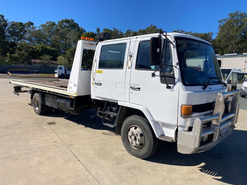 1992 Isuzu FSR Dual Cab 4x2 Tilt Tray Truck