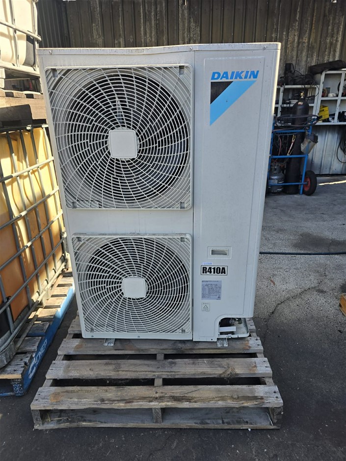 1 Lot Comprising of 1x Daikin Air Conditioner