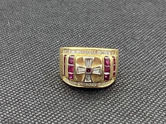 1 x Stamped 850 (20ct) Yellow Gold, Ruby and Diamond Signet Ring