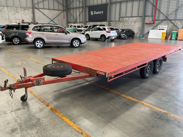 <p> 2007 U-Tow Tandem Flat Top Trailer</p>