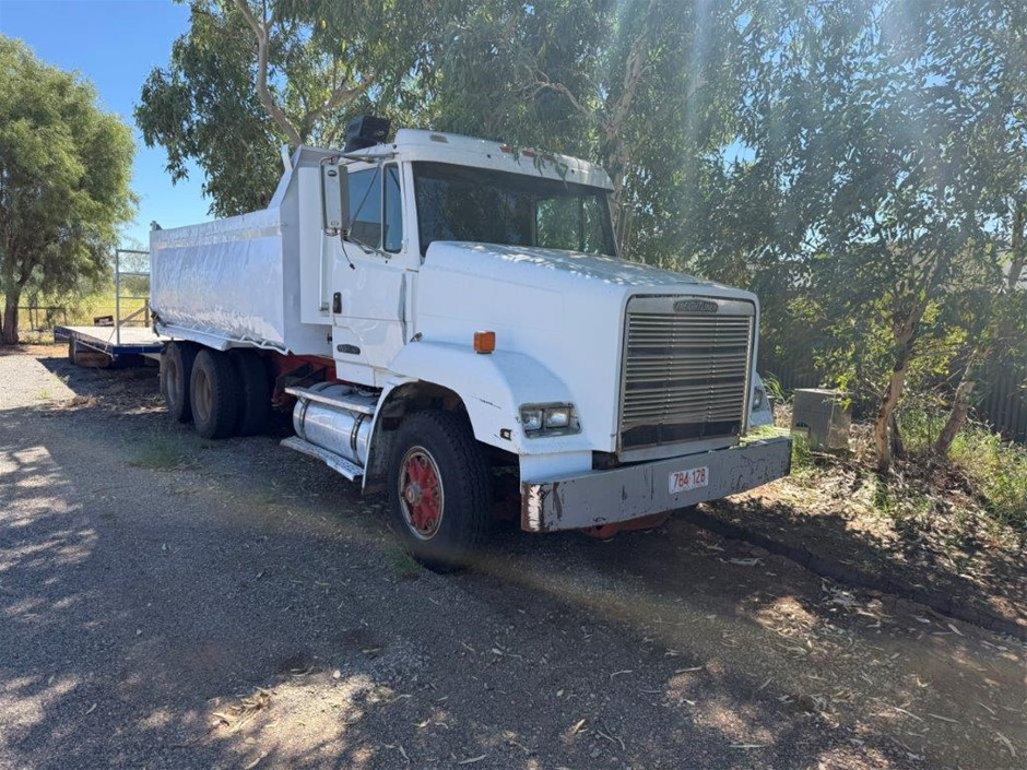 1994 Freightliner 6 x 4 Tipper Truck