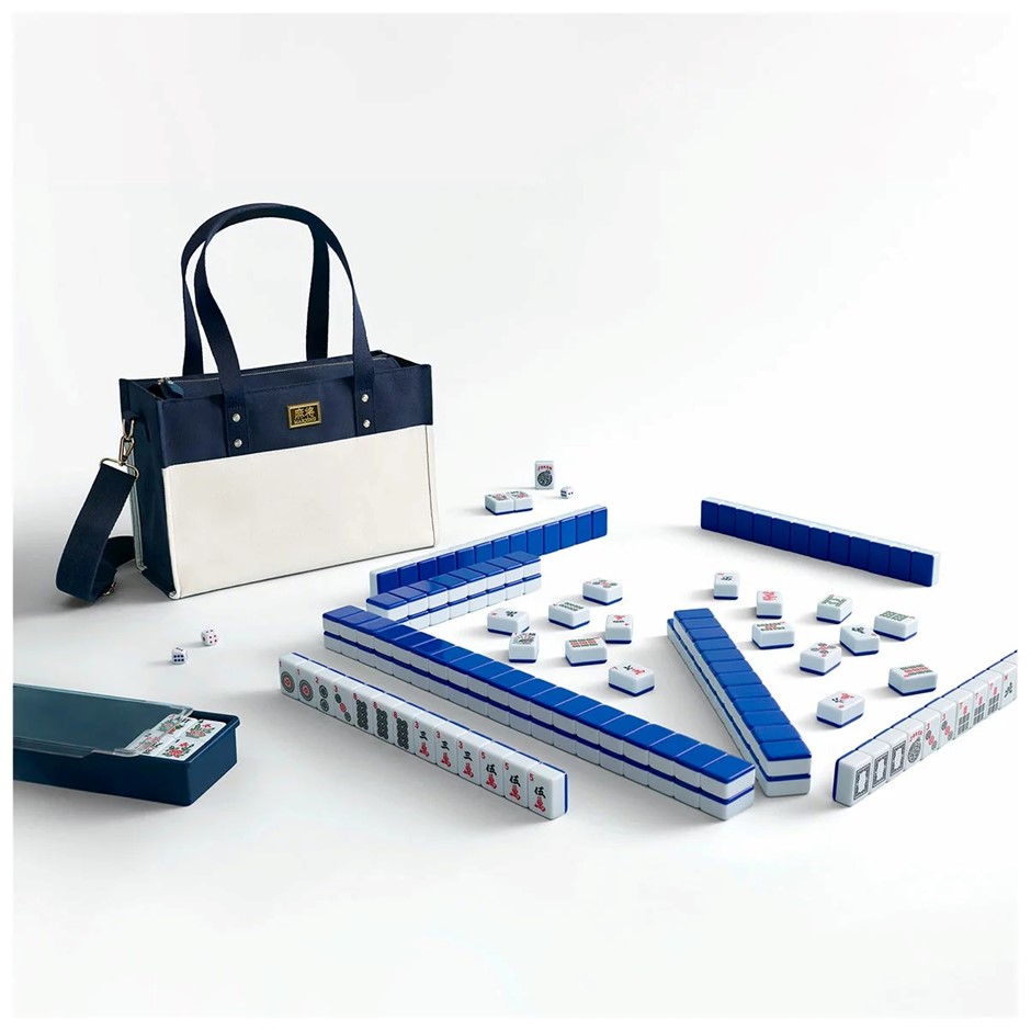 SIGNATURE Mahjong Game w/ Canvas Tote. N.B: Not in original box.