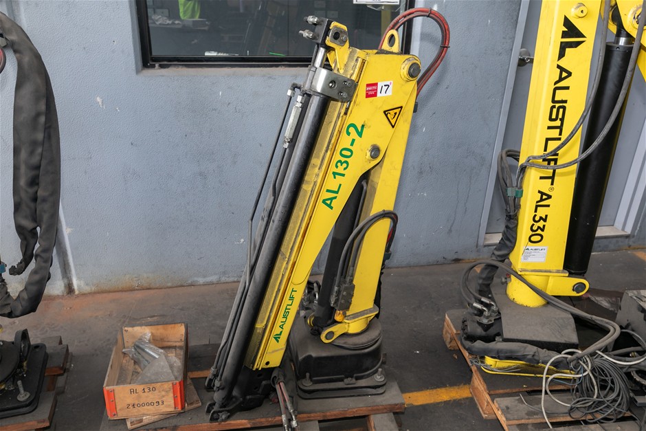 <B>2012 Auslift AL130-2 Hydraulic Tray Mount Truck Crane</B>