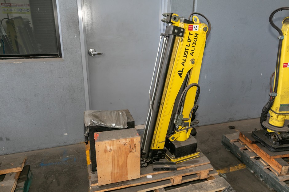 2012 Auslift AL130-2 Hydraulic Tray Mount Truck Crane