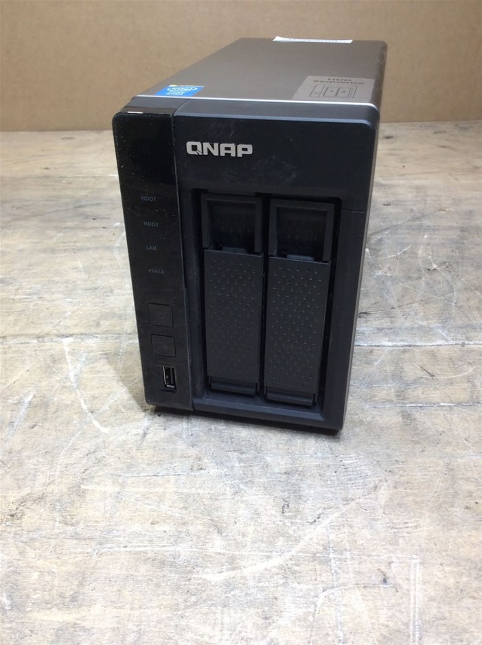 QNAP TS-269L Network Attached Storage
