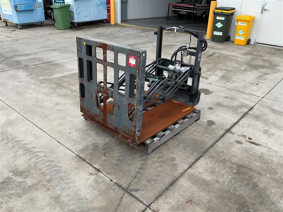 <p>Hydraulic Attachment</p>