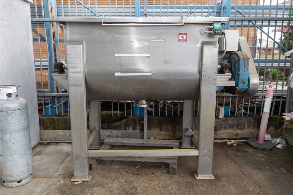 S.T.M Free Standing Ribbon Mixer Tank With Stand