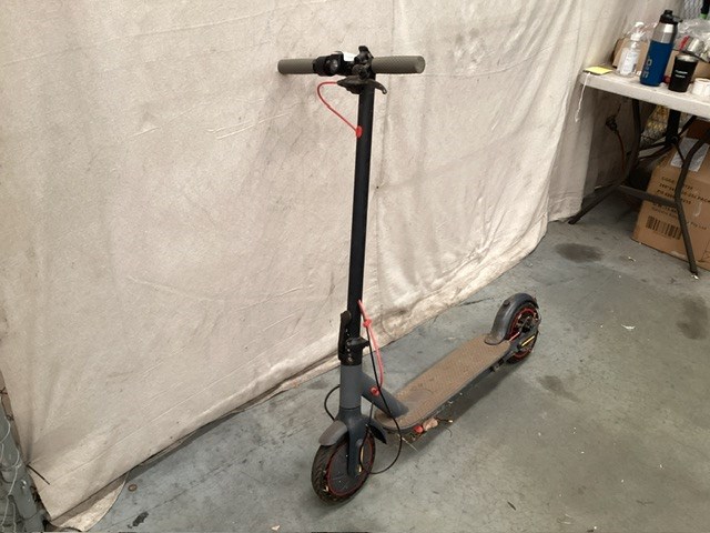 <p>Electric E-Scooter </p>