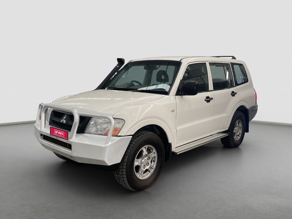 2005 MITSUBISHI PAJERO  Diesel