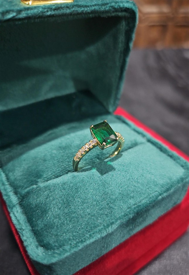 14K/Italy 2.0ct Green Emerald Cut Yellow Gold Filled Ring(stamped)-7US