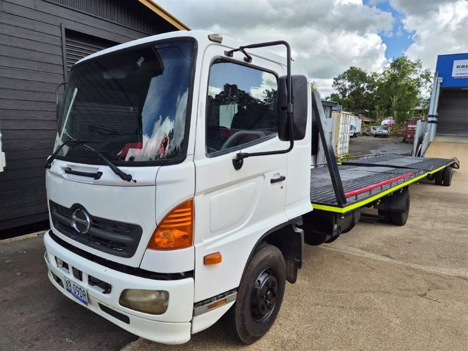 2003 Hino FD 500 3 Car Carrier