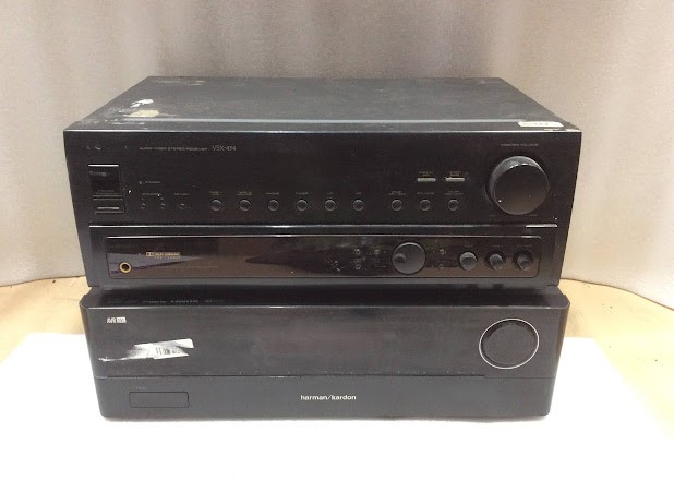 Harman Kardon AVR 151/230&Pioneer VSX-454 Audio-Video Receiver (Lot of 2)