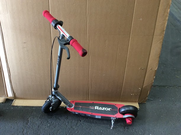 Razor E100 13112193 Black Label Electric Scooter