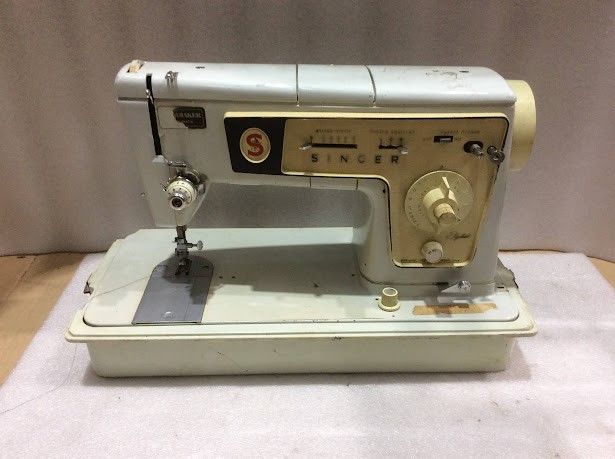 Singer 478 Sewing Machine