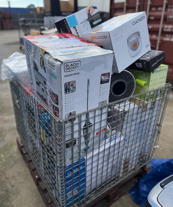 Approx. 26x Assorted Home Appliances/ Electronics such as:
