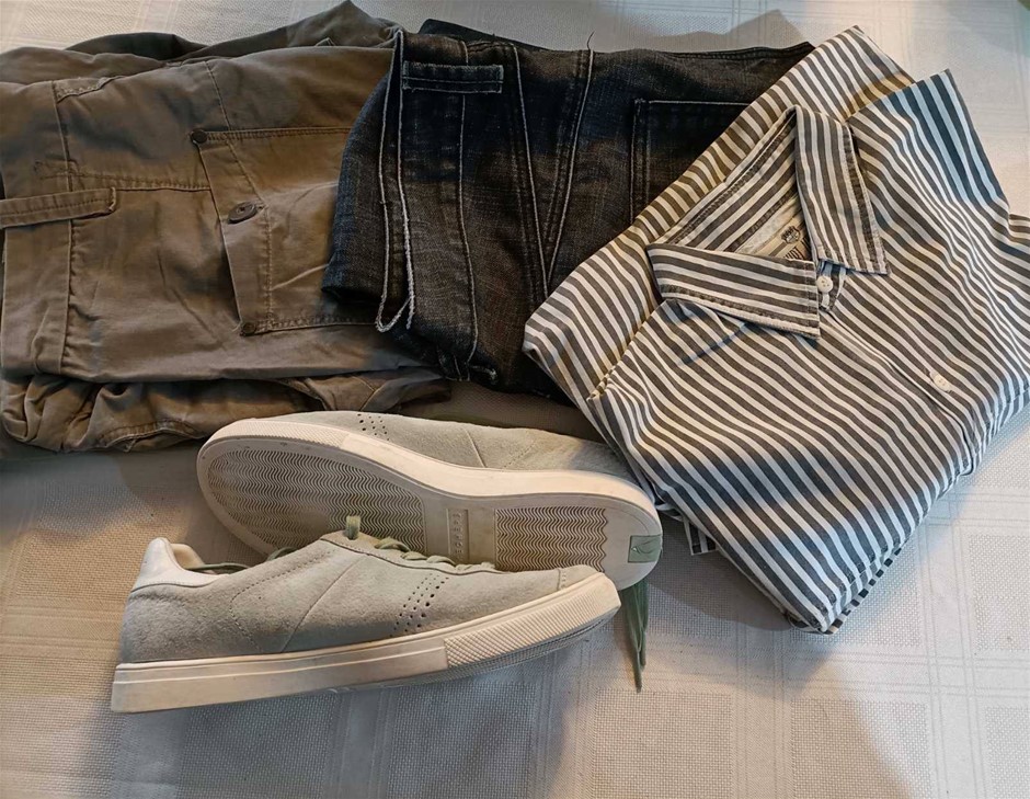 Sketcher Suede 10 Minor Use and Men's Clothing 36 ' M. Used