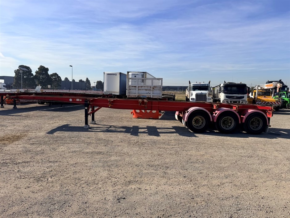 1993 Freighter ST3 Tri-Axle