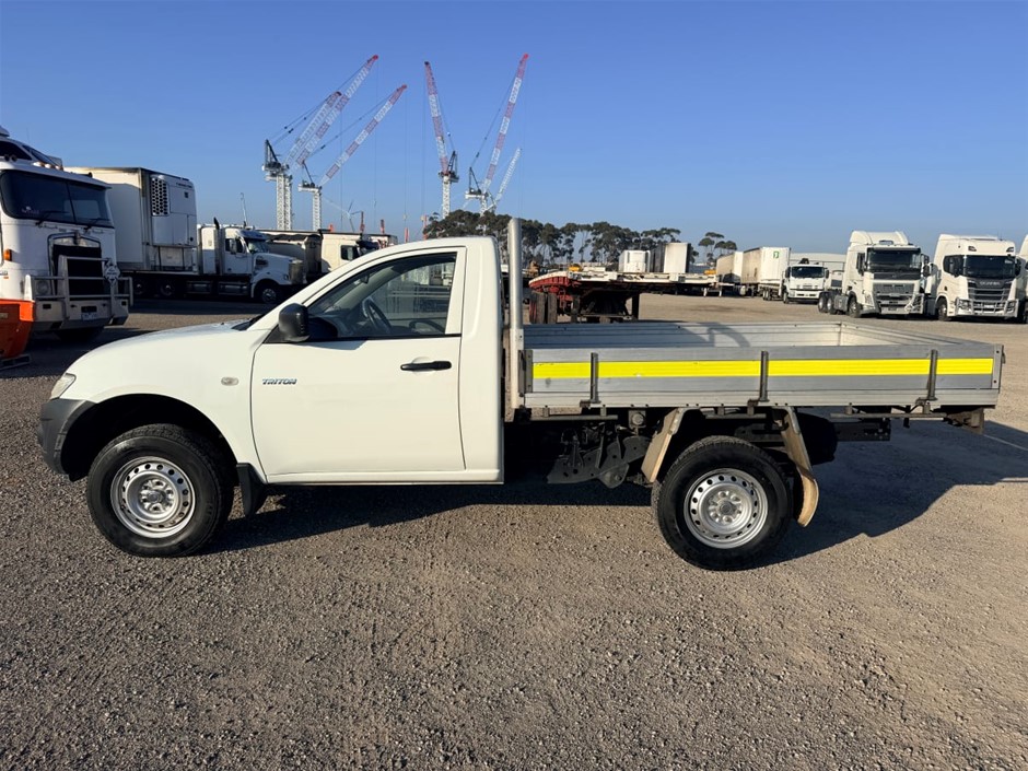 2012 Mitsubishi Triton GL RWD Manual Cab Chassis Auction (0001-21066241 ...