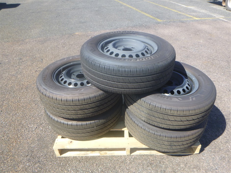 5 x Wheels ex H300 Toyota Commuter