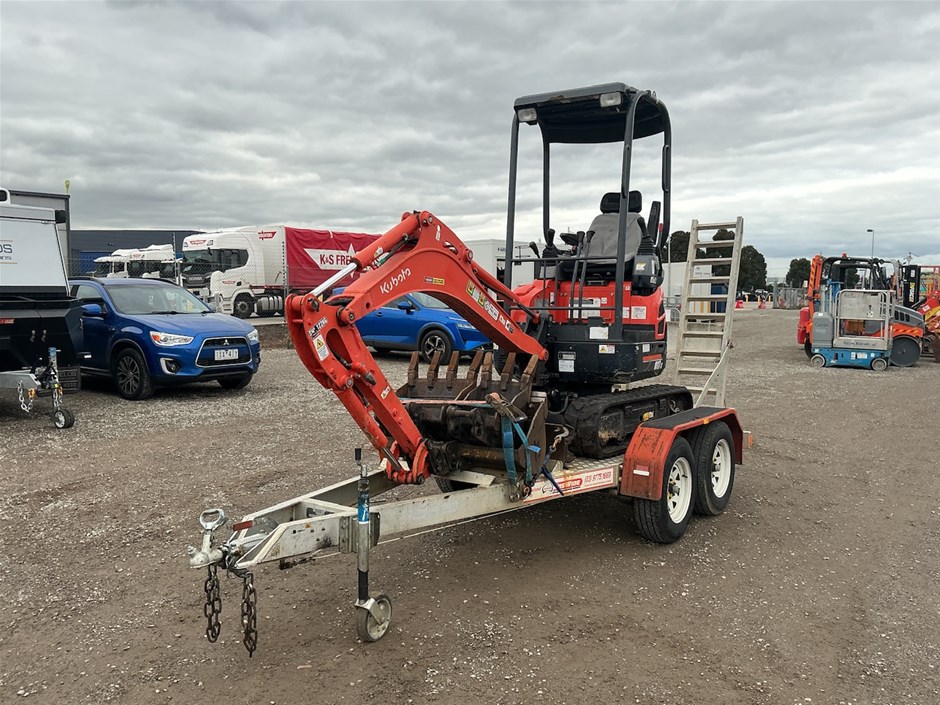 Kubota Mini Excavator And Plant Trailer